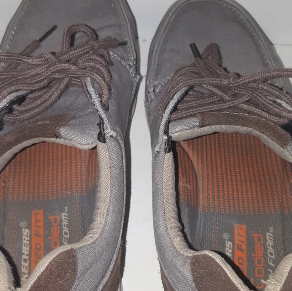 Sketchers Mens Relaxed Fit Air-Cooled Memory Foam Shoe Size 10.5US/9.5UK. EUR 44 - Picture 2 of 8